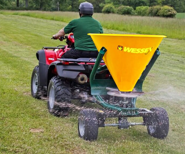 Wessex FS-270 Trailed Fertiliser Spreader