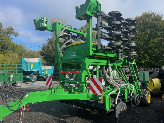 John Deere 750A