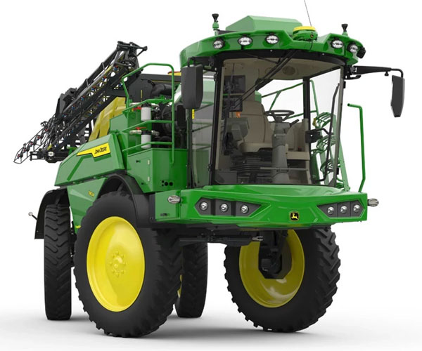 John Deere 332M Self-Propelled Sprayer