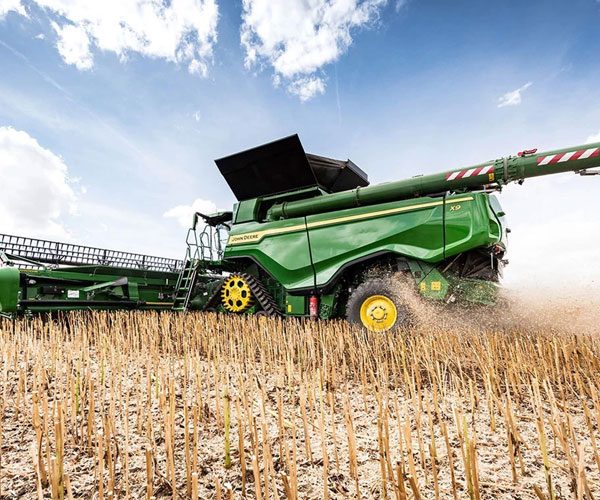 John Deere X9 1100 Combine