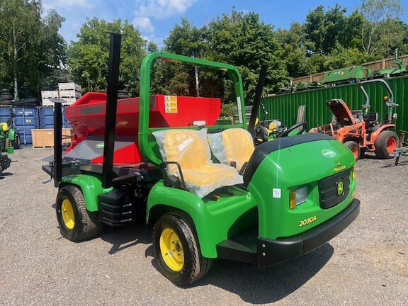 John Deere 2030A ProGator With Vale StarGreen TD700
