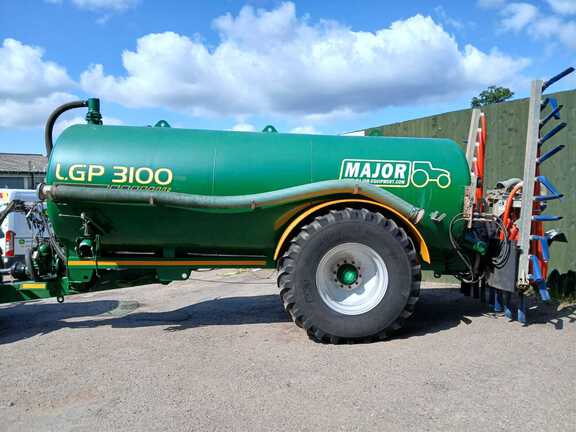 Major 3100 Slurry Tanker c/w Storth dribble bar